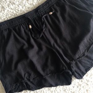 Old Navy black shorts (soft flowy fabric) 🖤